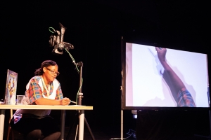 Dessine avec Reine Dibussi